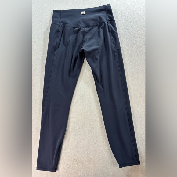 Vuori Women’s Leggings Size M Gray High Rise Yoga Athletic Stretch Pants - Picture 3 of 8